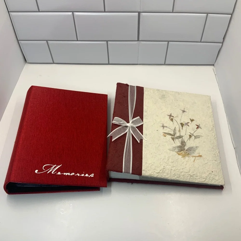 Set‎ of 2 Photo Albums Red Memories Fabric & Paper Pressed Flowers 4x6